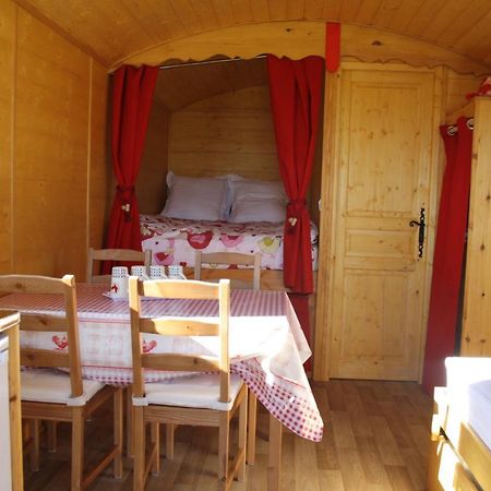 Roulotte Poulette Hotel Mortagne-au-Perche Bagian luar foto